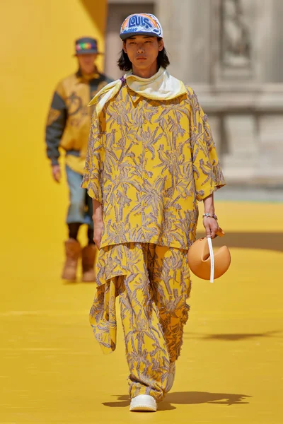 Look 53